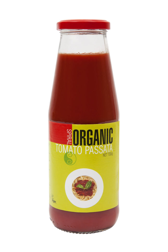 Spiral Passata Sauce 700G jar with rich tomato flavor