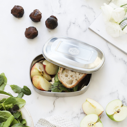 Ever Eco 1 compartment stainless steel bento snack box with lid, filled with apple and bread